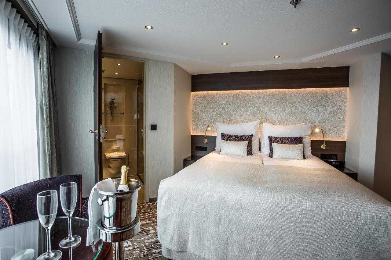 Viva Riverside Altstadt Dusseldorf