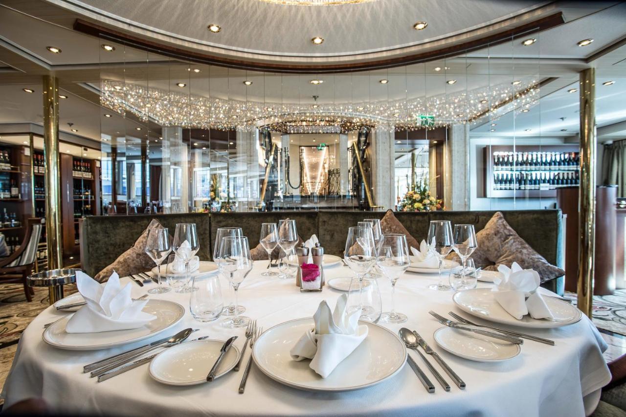 Hotel Viva Riverside Altstadt 4*