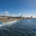 VIVA RIVERSIDE Altstadt Düsseldorf